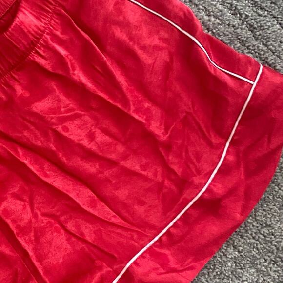 EUC Victoria’s Secret Red Satin Sleep Shorts Size Large - Picture 4 of 4
